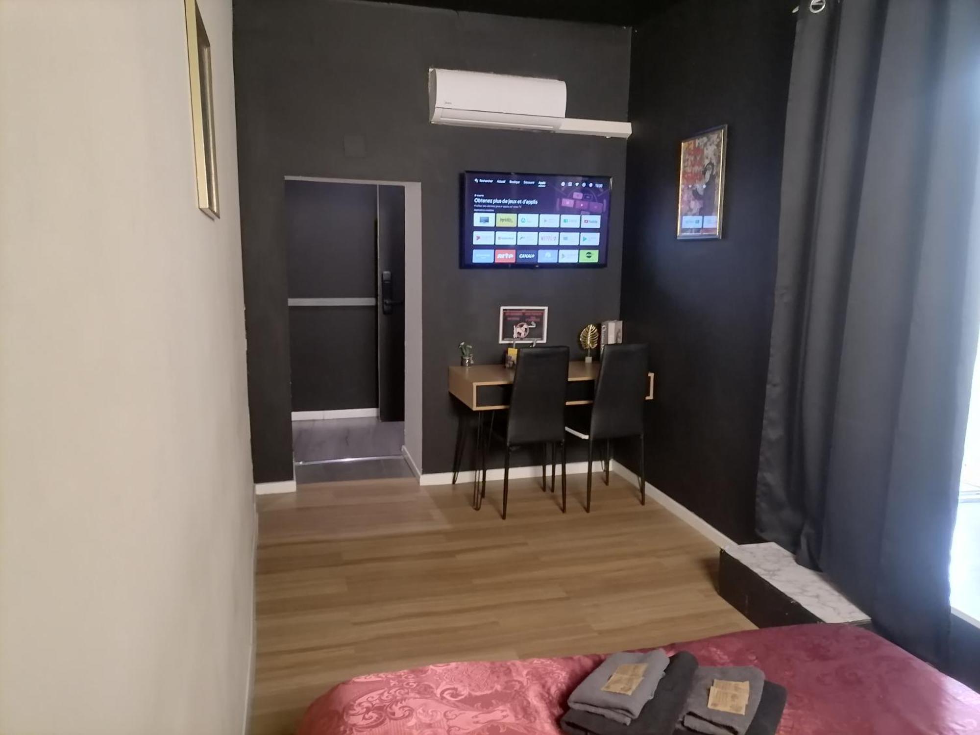 Apartment Jacuzzi Terrasse Centre *
